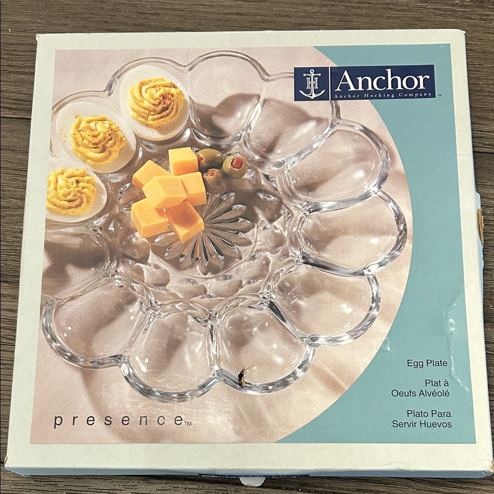 Vintage Anchor Hocking egg plate Glassware NIB unused